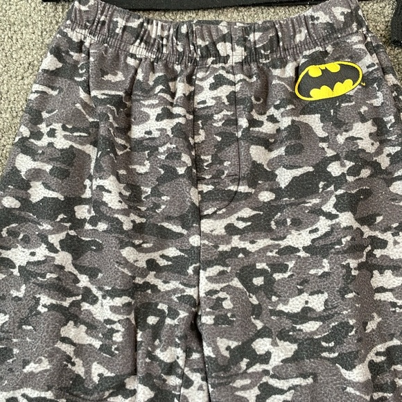 Boys 2/3T 2 Piece BATMAN Pajamas PJ Set - Picture 2 of 6